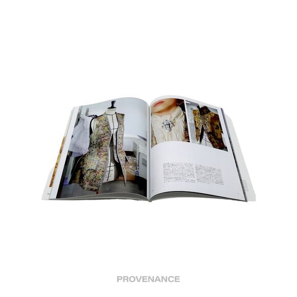 🔴 Louis Vuitton - The Book #8 - Picture 7 of 8